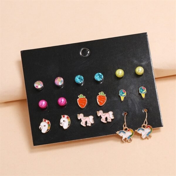 9 Pairs Of Strawberry Fruit Love Earrings