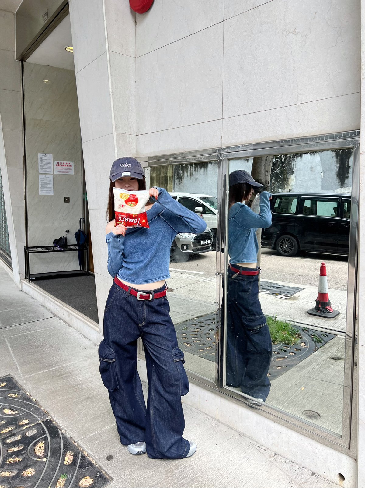 American-style Washed Vintage Off-shoulder Long-sleeved T-shirt - Image 4