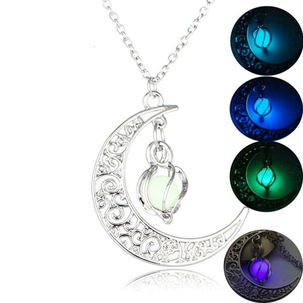 The multicoloured night light, the moon, the cyclone necklace