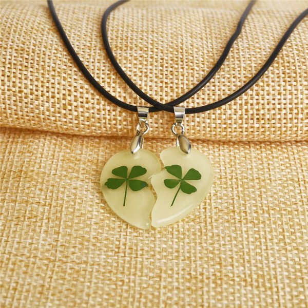 Clover Luminous Couple Necklaces Heart Shape Pendant Natural Dried Flower Glow In The Dark Jewelry - Image 5