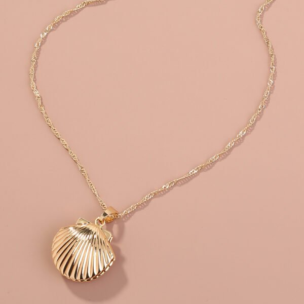 A Copper Shell Necklace That Opens - Image 4