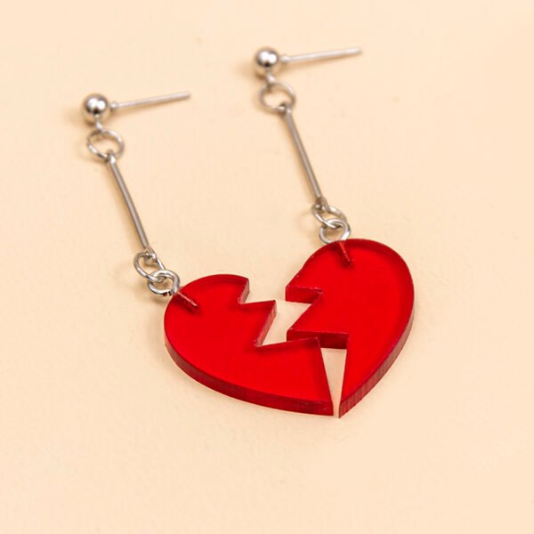 Anime JOJOS Bizarre Adventure Crusaders Kakyoin Noriak Earrings Red Broken Heart Earrings