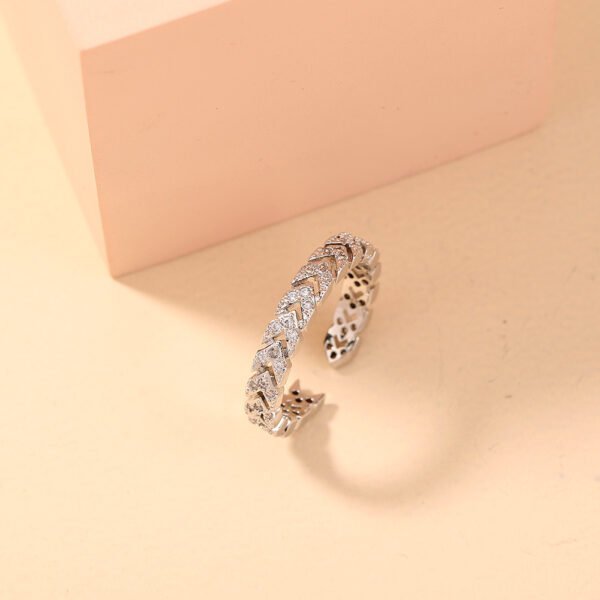 Adjustable Arrowhead Texture Zircon Brass Ring