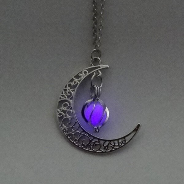 The multicoloured night light, the moon, the cyclone necklace - Image 5
