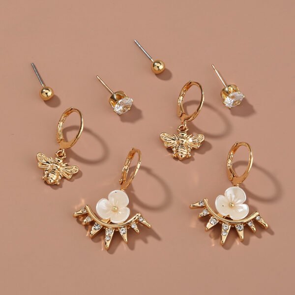 The tide is contracted cool cool breeze small ear nail set combination, temperament South Korea net red retro ear ornaments - Image 3
