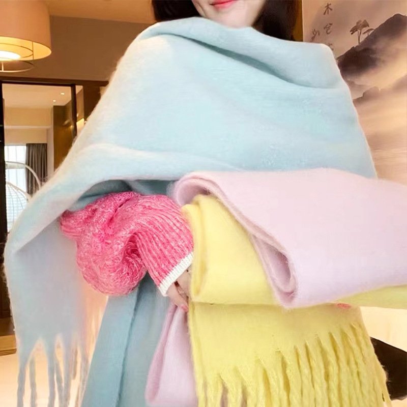 Women's Temperament Fashion Warm Solid Color Shawl Scarf - Image 4