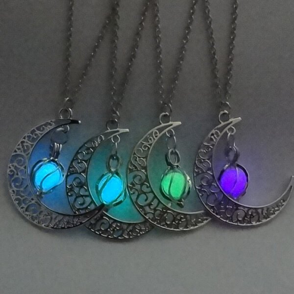 The multicoloured night light, the moon, the cyclone necklace - Image 6