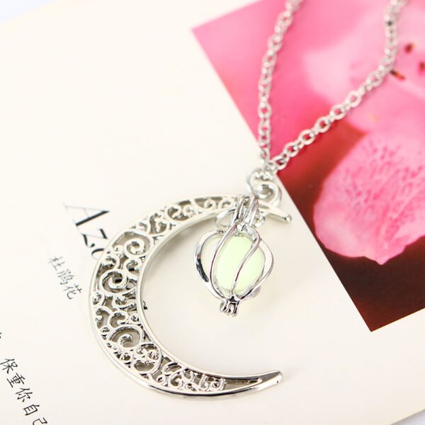 The multicoloured night light, the moon, the cyclone necklace - Image 7