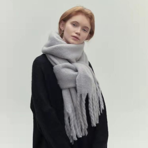 All-match Soft Glutinous Idle Style Thermal Long Scarf - Image 5