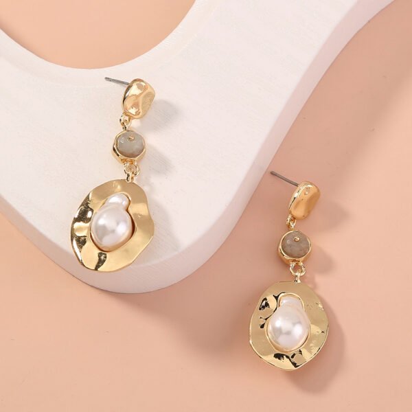 Vintage street-style earrings with Faux Baroque pearls and long tassels - Image 2