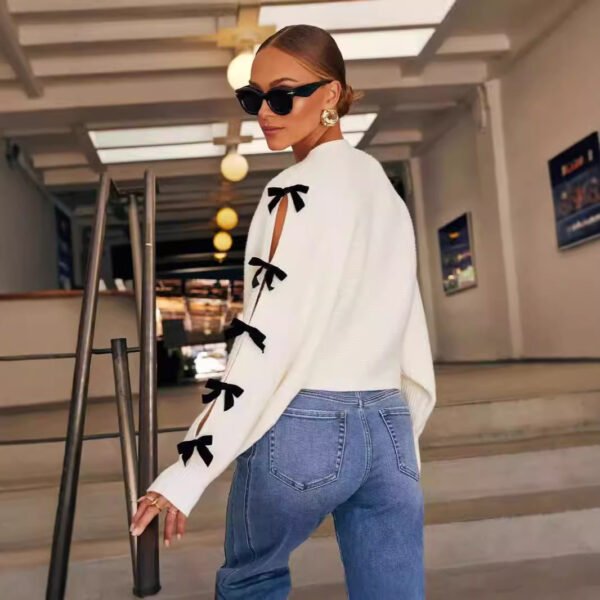 Women's Versatile Casual V-neck Knitted Bow Jacket - Image 5